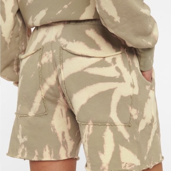 LES TIEN Green/Tan Tie-Dye Shorts XS - Picture 3 of 4